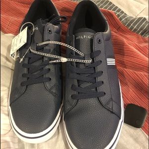 TOMMY HILLFINGERVSHOES BRAND NEW SIZE 12 NEVERUSED